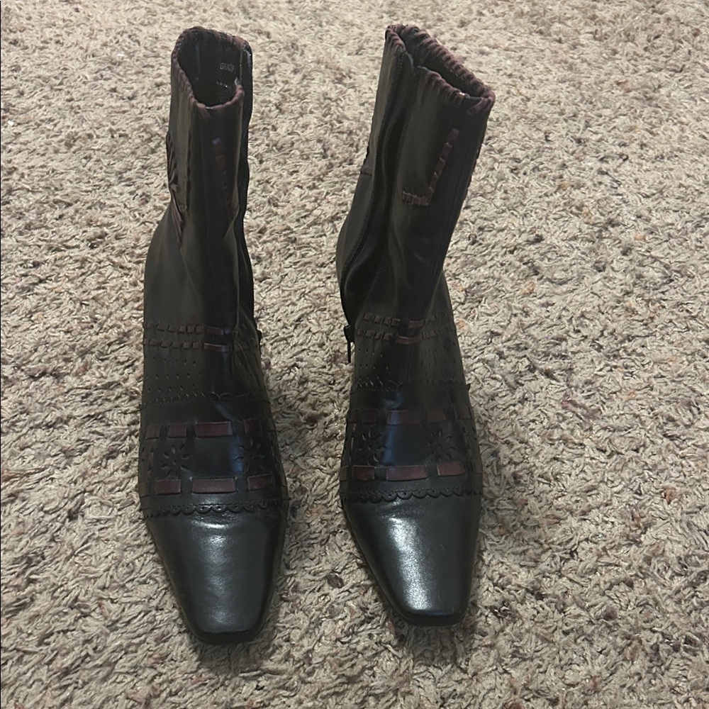 PAZZO Dark Brown and Black Ankle Boots